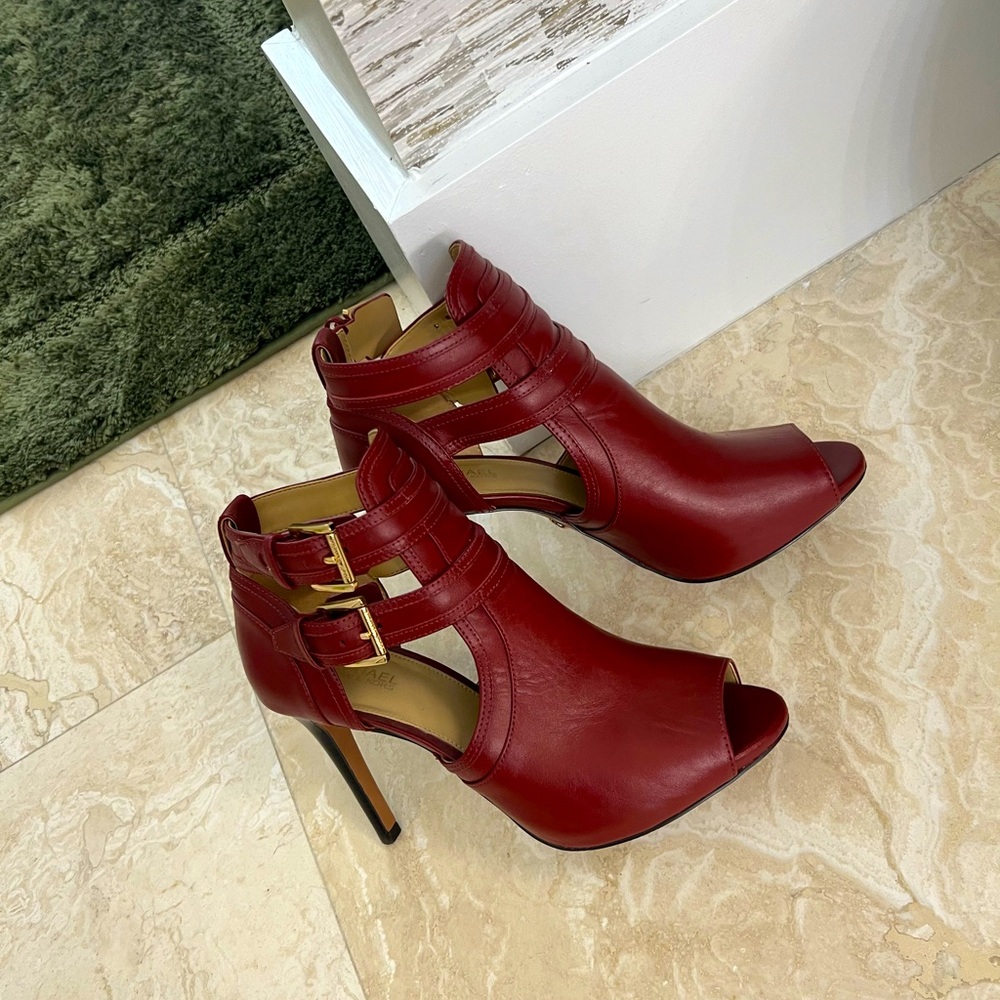LIKE NEW! GORGEOUS Michael Kors bootie style heels!!